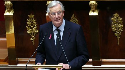 Le Premier ministre Michel Barnier lors de son discours de politique générale, ce mardi 1er octobre à l'Assemblée nationale. (ALAIN JOCARD / AFP)